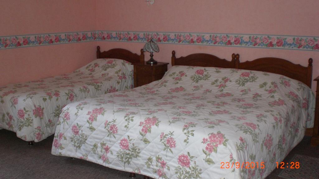 Auberge De L'Atre Quarre-les-Tombes ห้อง รูปภาพ