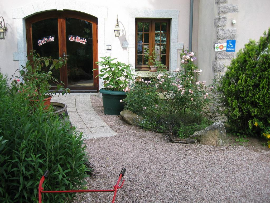 Auberge De L'Atre Quarre-les-Tombes ภายนอก รูปภาพ